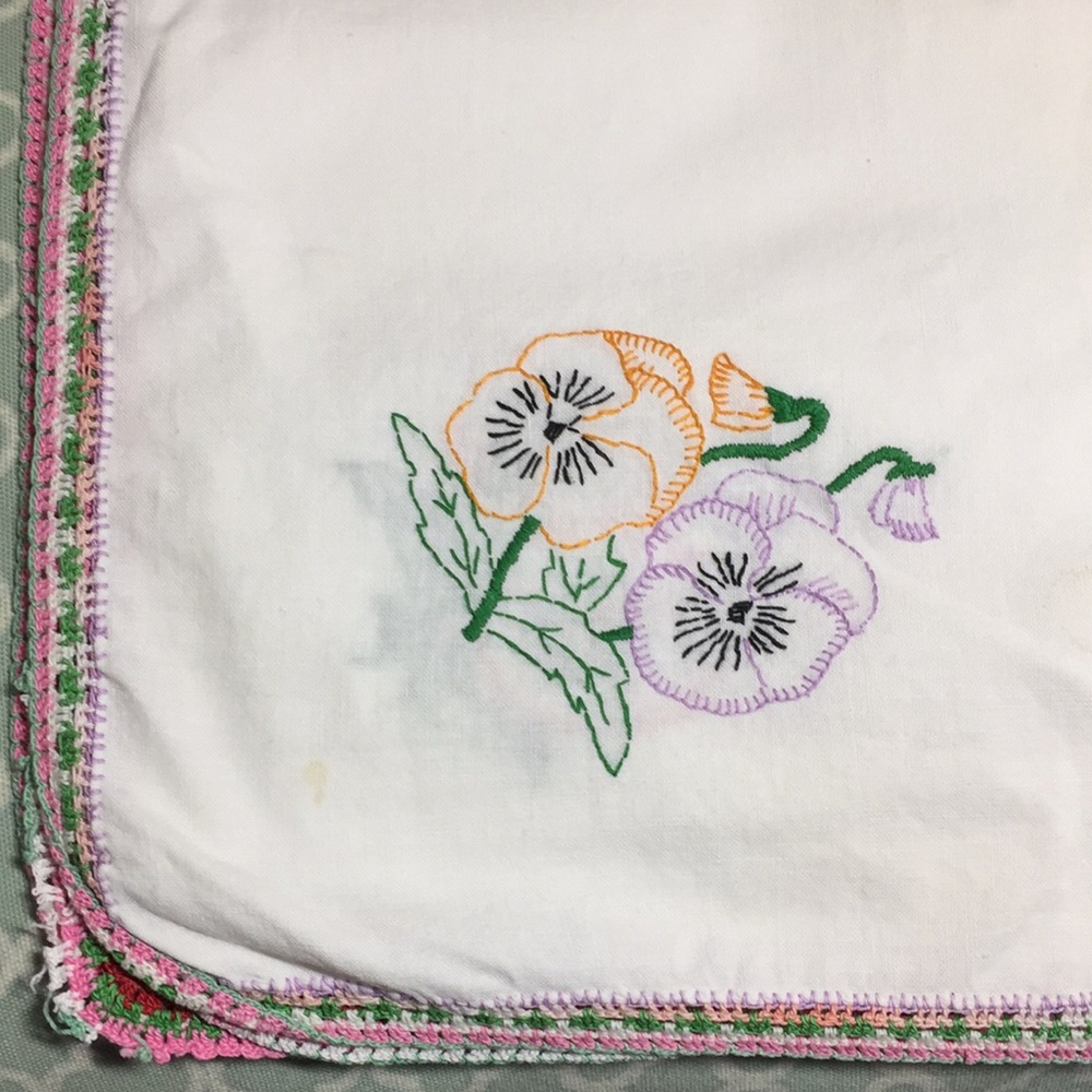 Handmade Vintage Embroidered Pansy Crochet Trim Tablecloth